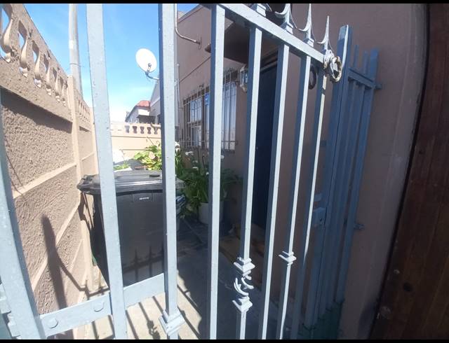 3 BEDROOM HOUSE FOR SALE IN PORTLANDS